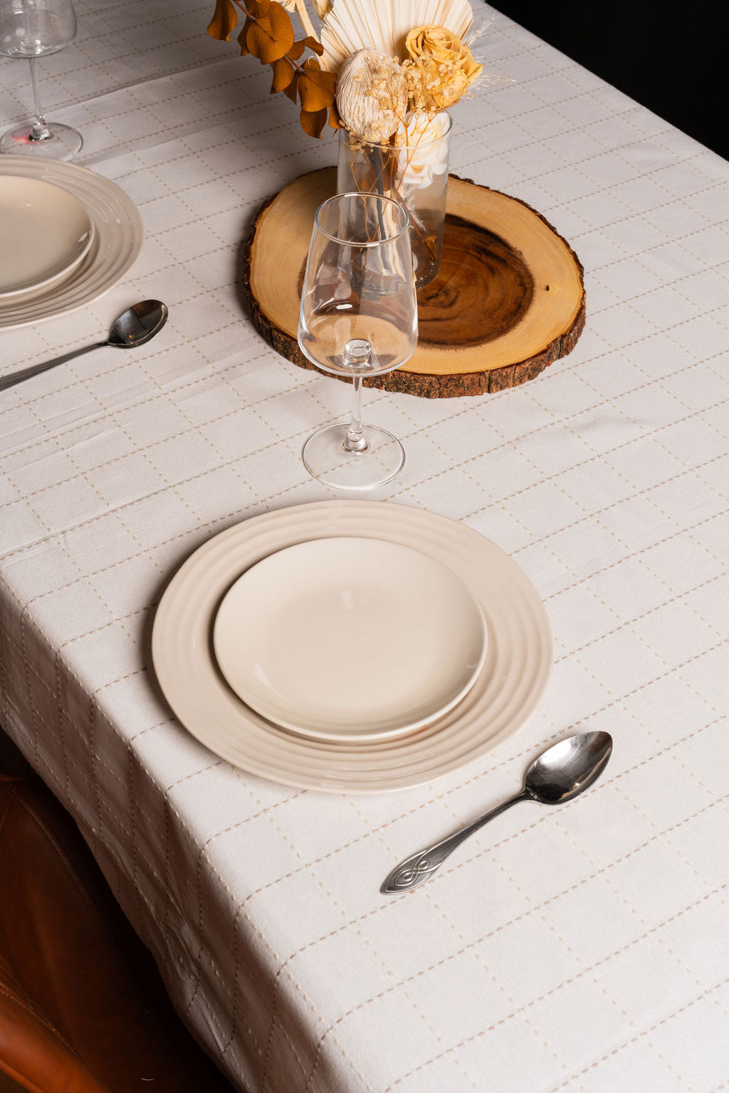 STITCHES-TABLE CLOTH