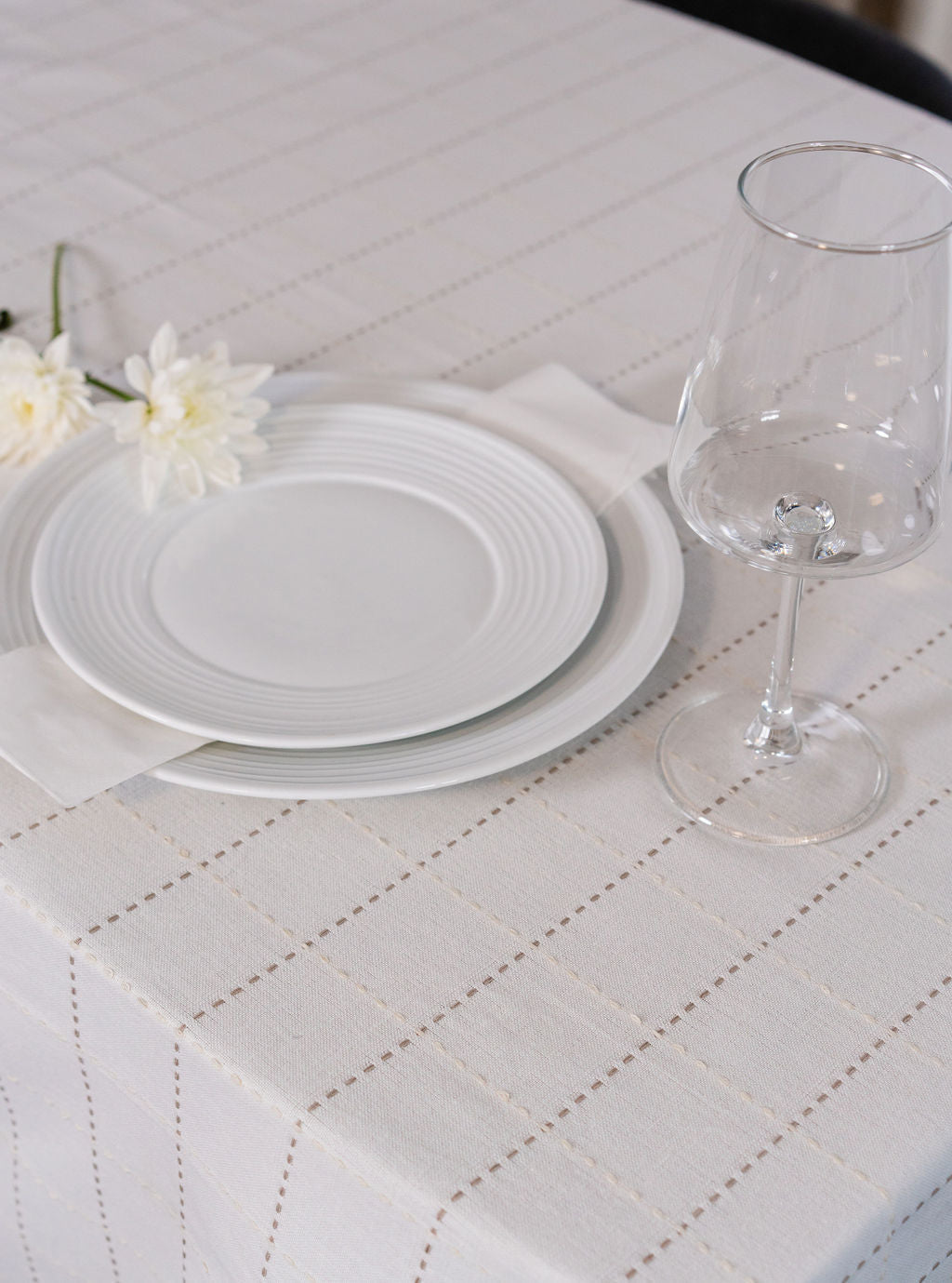 STITCHES-TABLE CLOTH