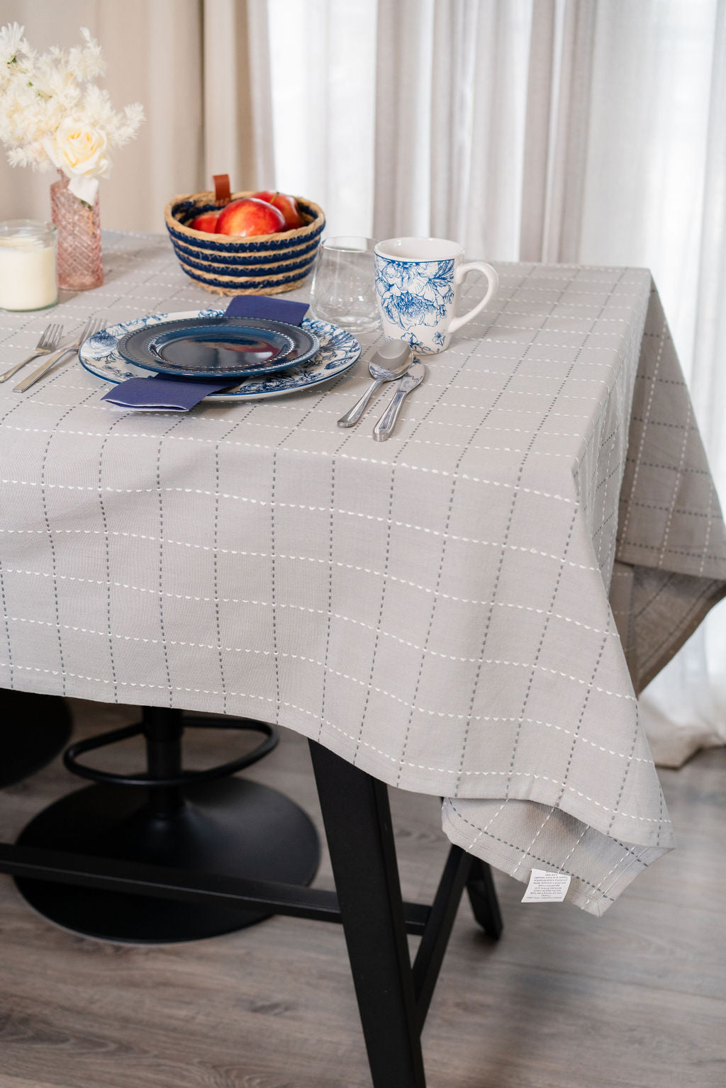 STITCHES-TABLE CLOTH