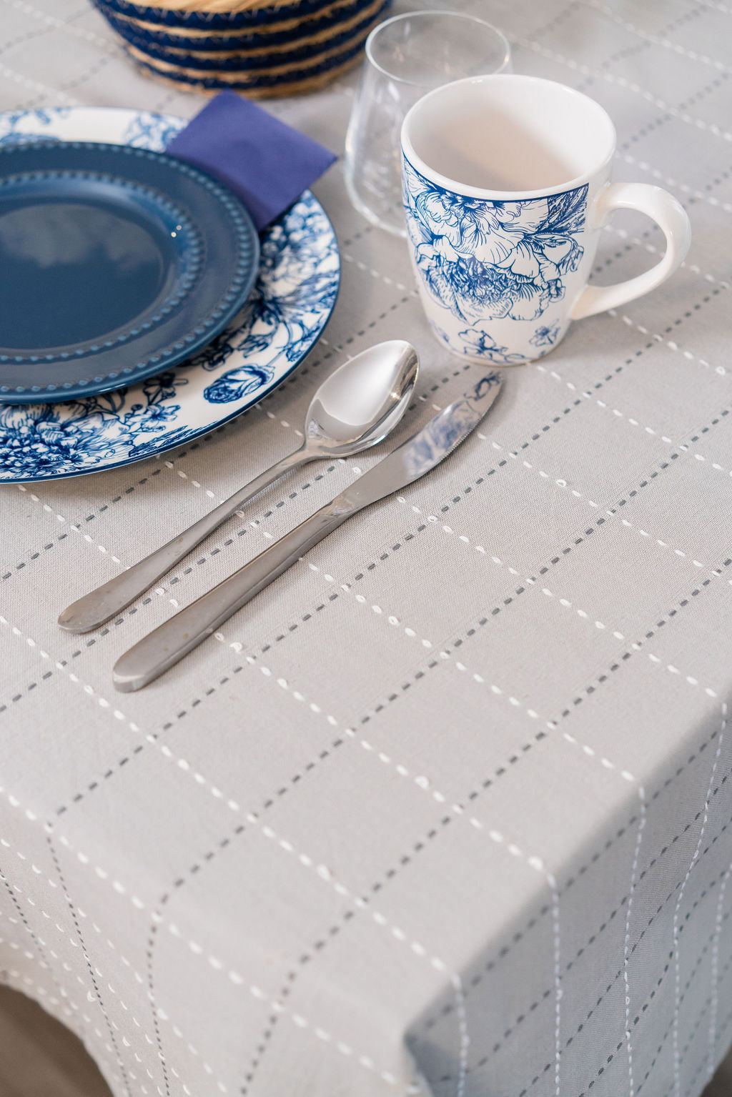 STITCHES-TABLE CLOTH