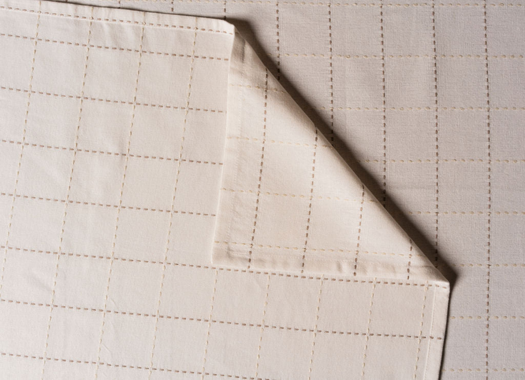 STITCHES-TABLE CLOTH