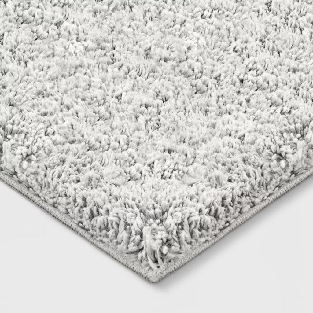 2'6” x 3'10” Plush Shag Rug - Room Essentials