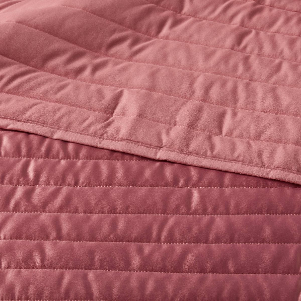 Twin/TwinXL Satin Quilt - Room Essentials