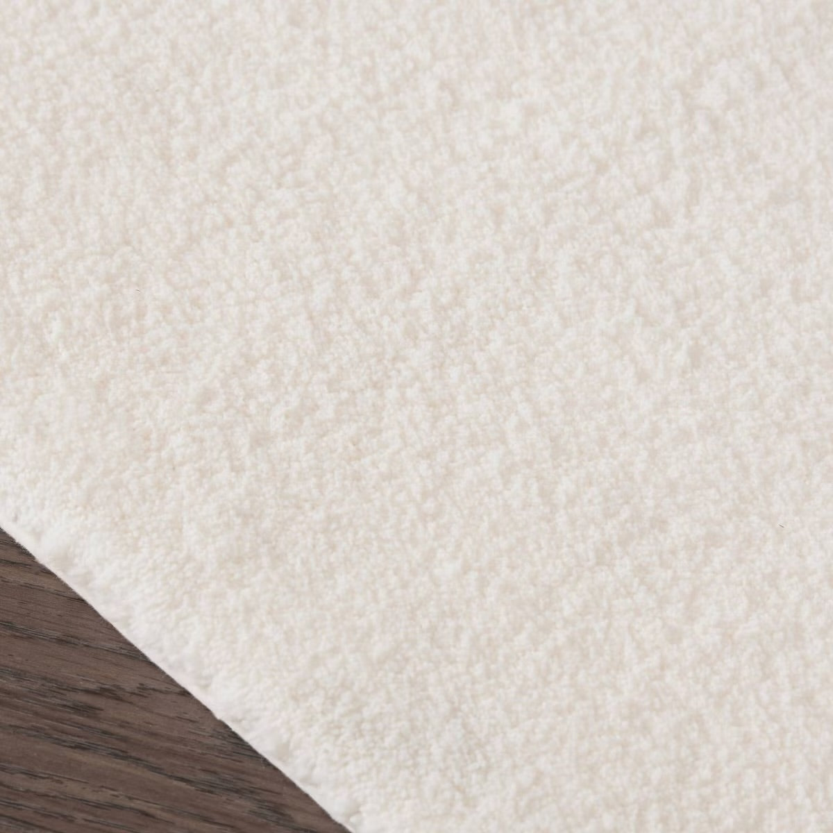 Madison Park Signature Marshma Cream 20 x 30