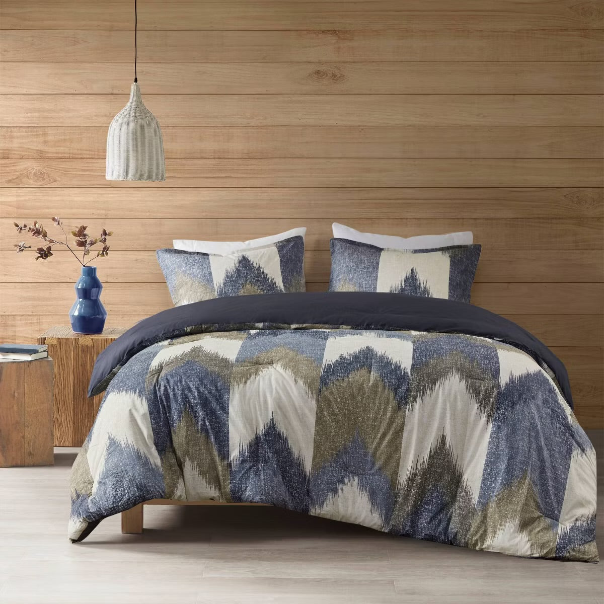 INKIVY Alpine Reversible King Chevron Navy KingCalifornia King