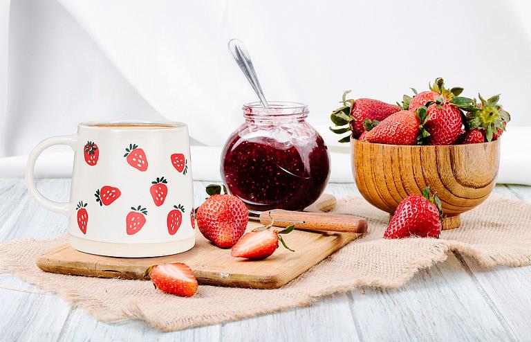 Wide Base Mug with Strawberries