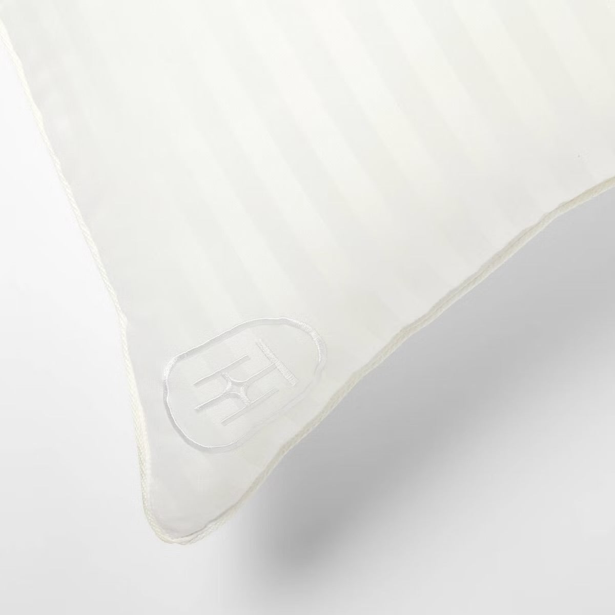 Standard/Queen Firm Hotel Collection Pillow - Threshold