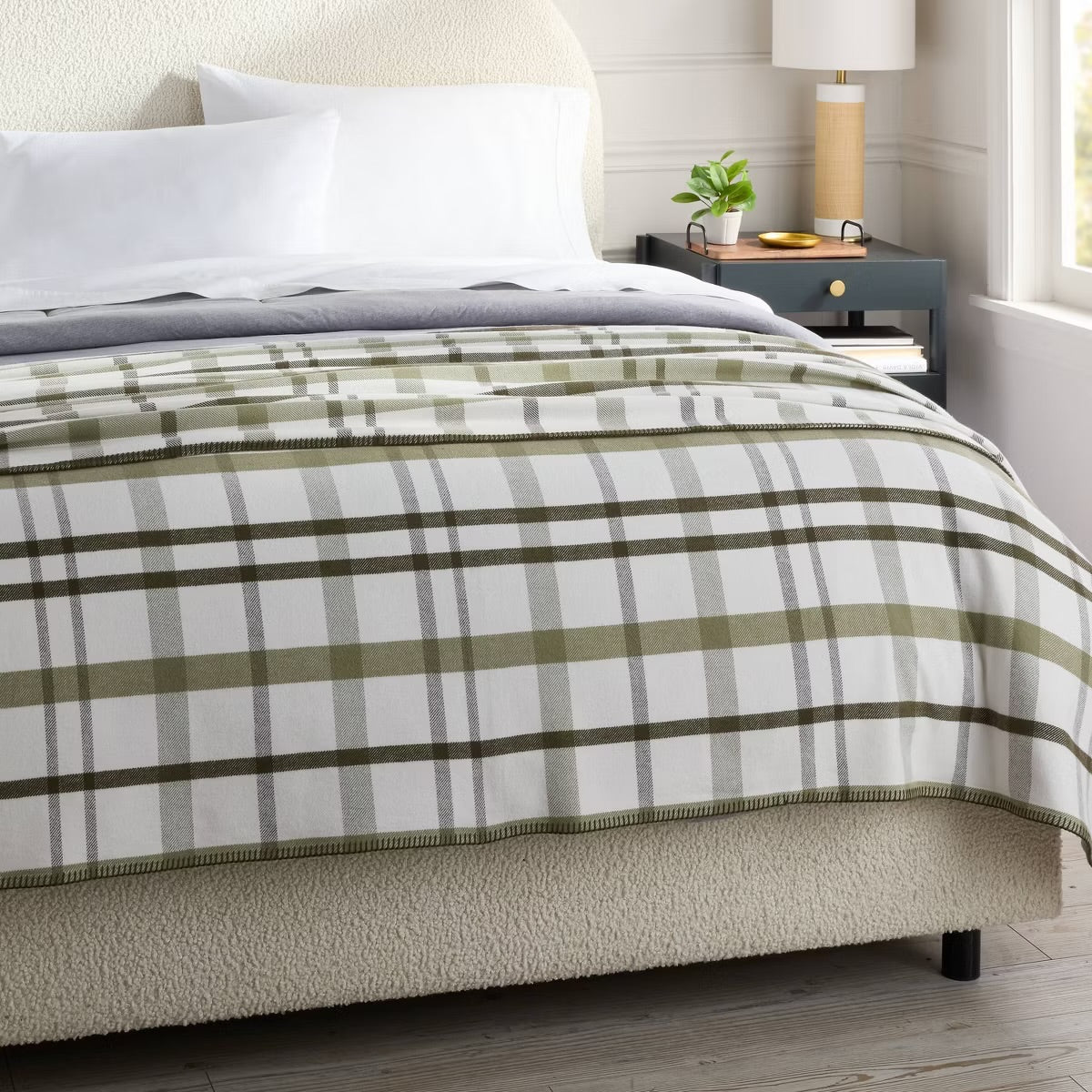 Full/Queen Brushed Cotton Blanket Green Plaid - Threshold