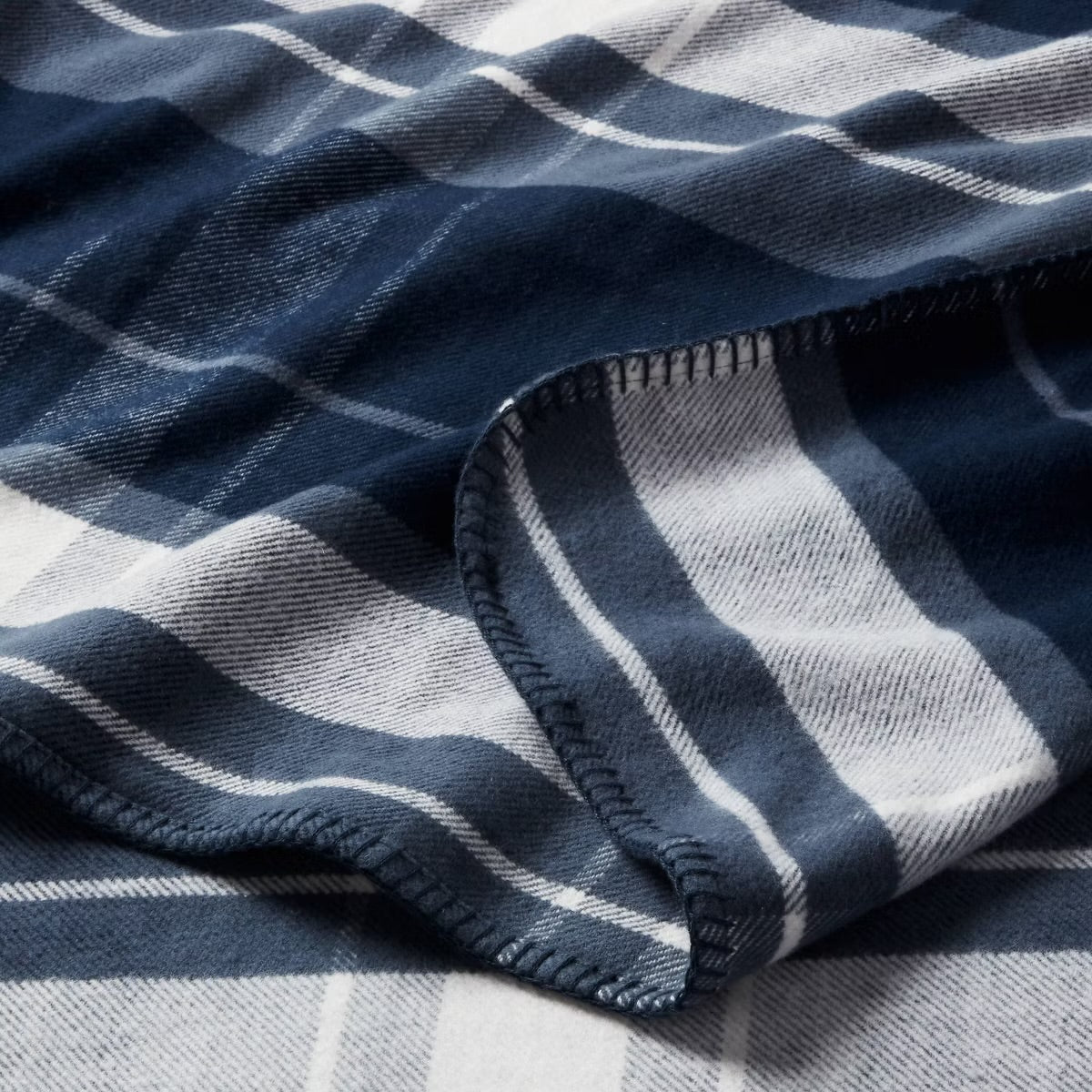 Full/Queen Brushed Cotton Blanket Blue Plaid - Threshold