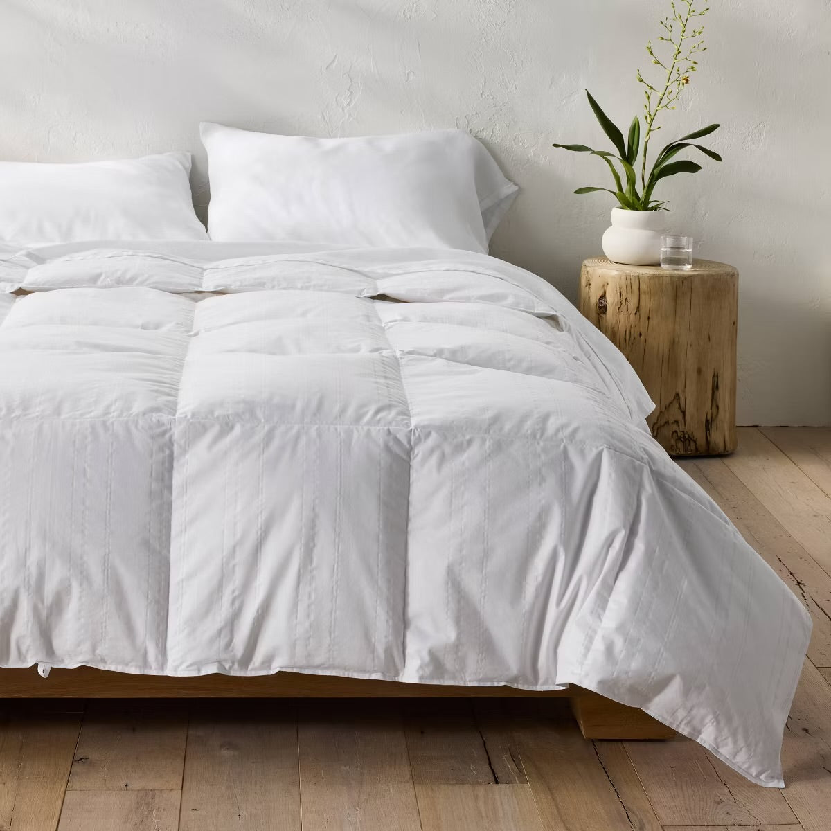 Full/Queen All Season Premium Down Comforter - Casaluna