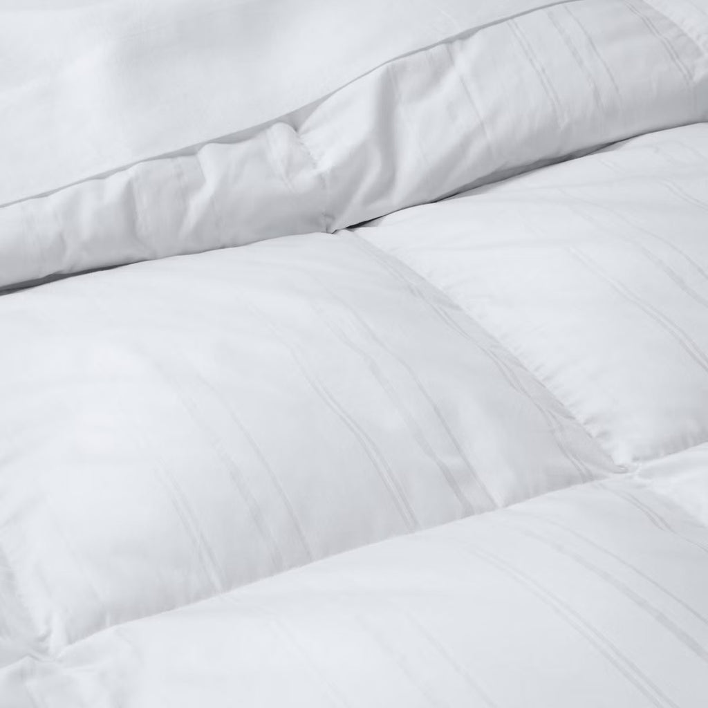 Full/Queen All Season Premium Down Comforter - Casaluna