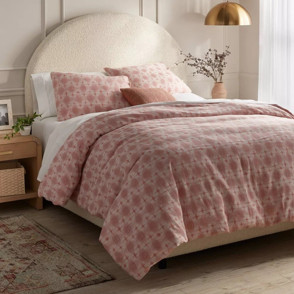 King Yarn Dye Ikat Duvet Cover and Sham Set Ivory/Mauve - Threshold