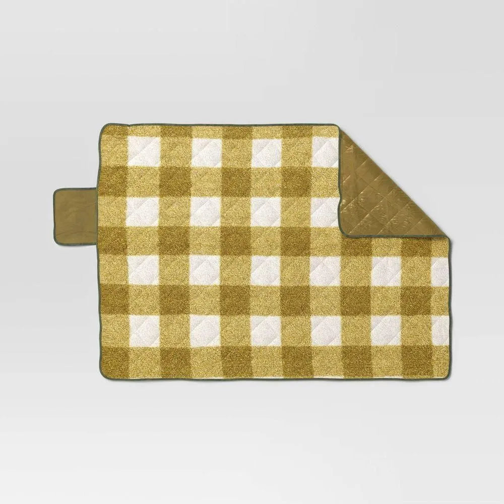 On the Go Collection Quilted Checkered Throw Blanket Green - Room Essentials