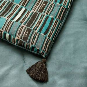 Full/Queen Tassel Trim Comforter Set