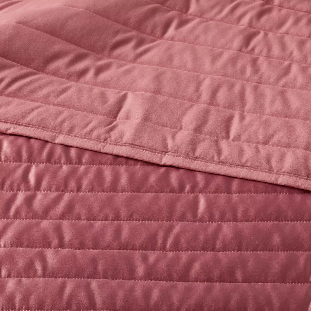 Full/Queen Satin Quilt Rose Pink - Room Essentials
