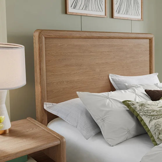 King Rowan Park Platform Bed
