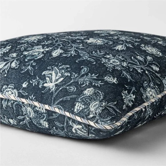 Square All over floral Navy Floral - Threshold Design with Studio McGee