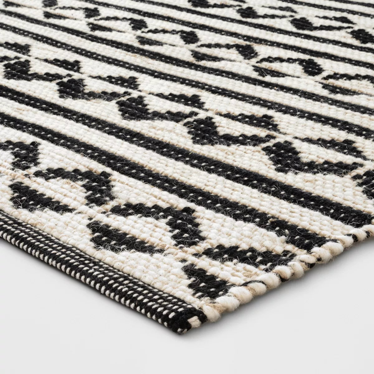 2'6"x4' Geometric Woven Accent Rug Black - Threshold