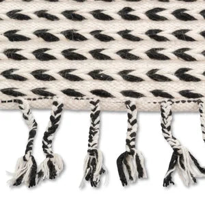 Ezra 7’6 x 9’6 Rug - Handwoven Wool Rug