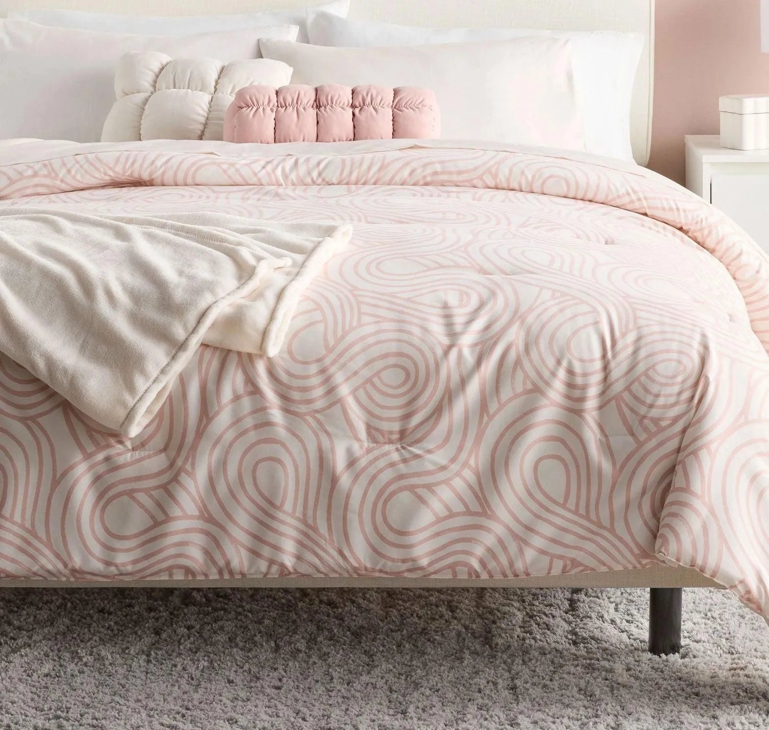 Full/Queen Microfiber Comforter Reversible Pink/Ivory Wave - Room Essentials