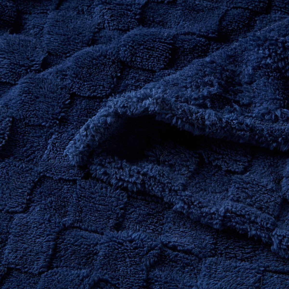 Plush Wearable Blanket Navy - Room Essentials