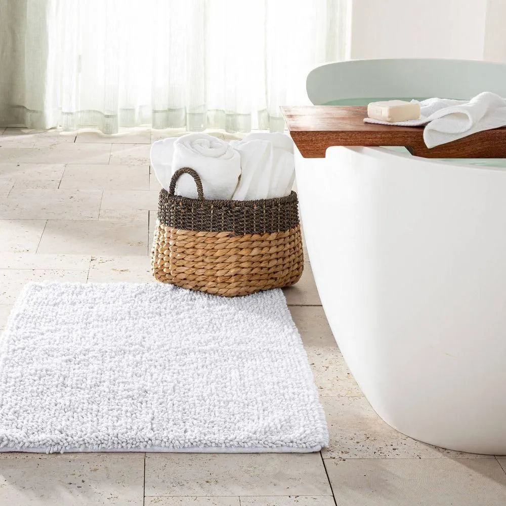 24"x40" Looped Bath Rug White - Casaluna