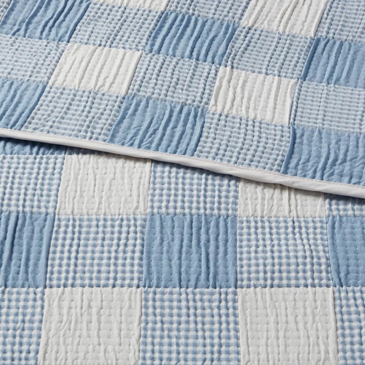 Full/Queen Matelasse Quilt Light Blue - Room Essentials
