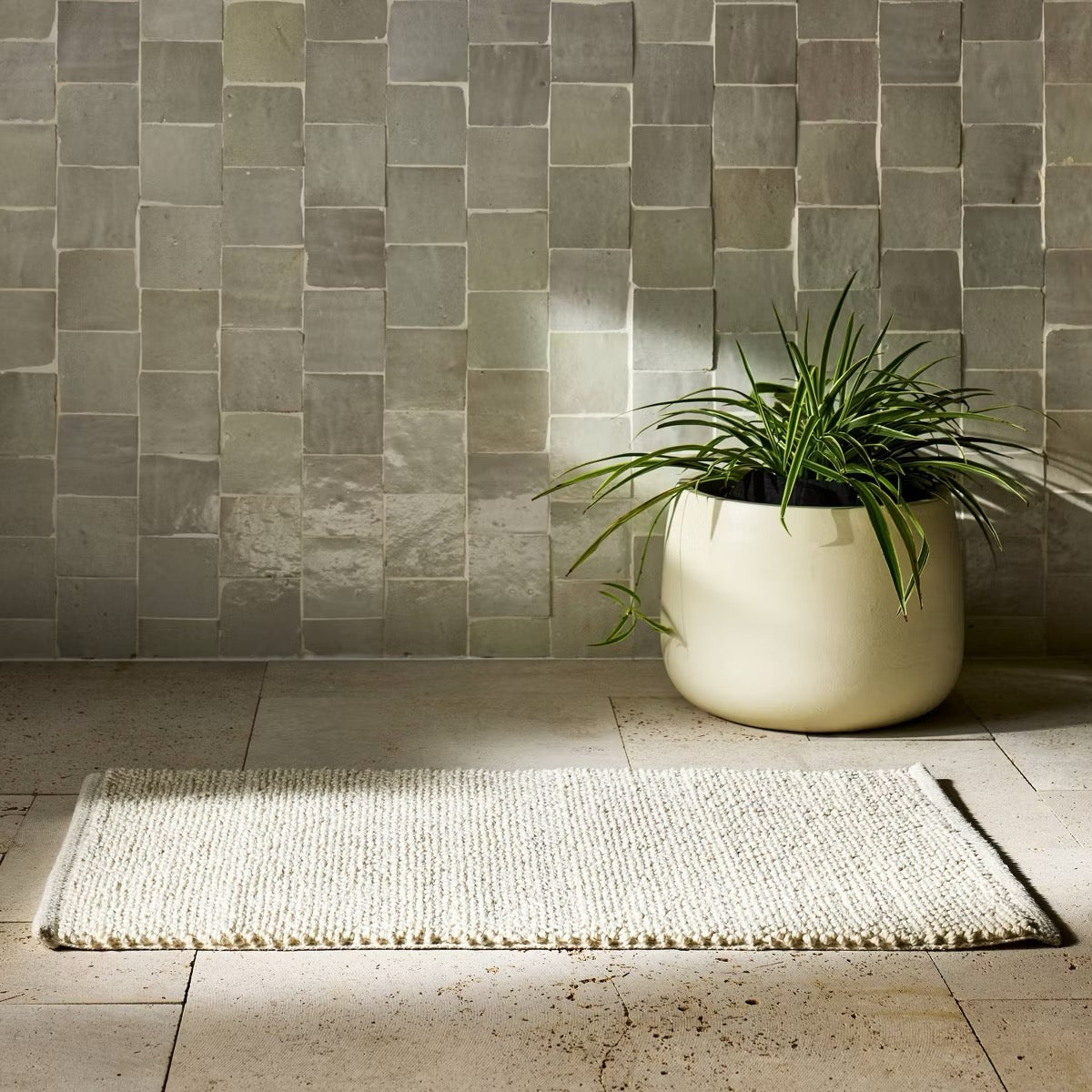 21"x34" Textured Bath Mat Natural - Casaluna